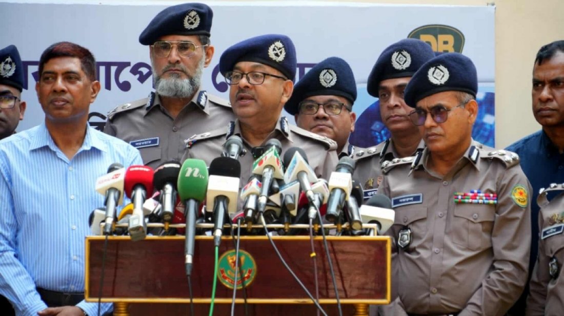 পুলিশের মনোবল ভাঙার চেষ্টা করবেন না : ডিএমপি কমিশনার