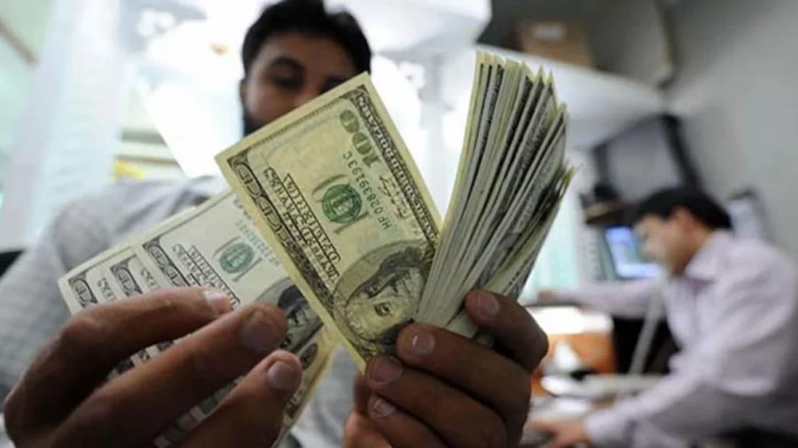 রেমিট্যান্সে নতুন রেকর্ডের সম্ভাবনা ১৯ দিনে এলো ২৭৪৭৪ কোটি টাকা