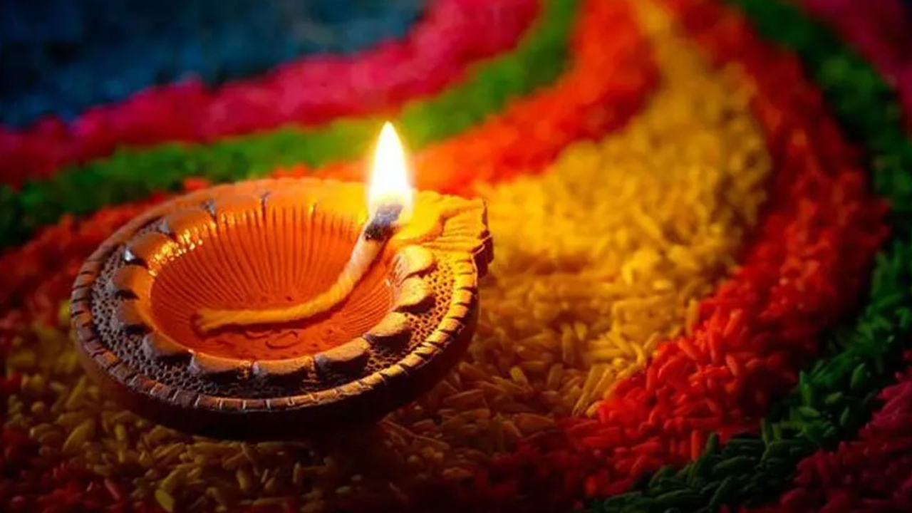 আজ শুভ দীপাবলি ও শ্যামাপূজা