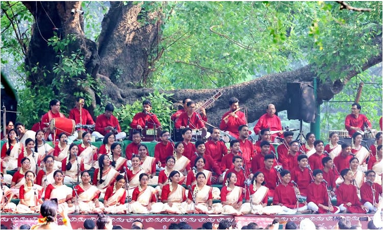 রমনা বটমূলে গানে গানে বর্ষবরণ, গাজার নিহতদের স্মরণ