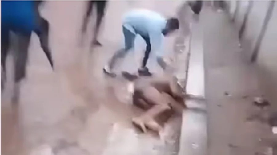 মিটফোর্ড হাসপাতালের সামনে মাথা থেঁতলে পিটিয়ে ব্যবসায়ীকে হত্যা, গ্রেপ্তার ৪