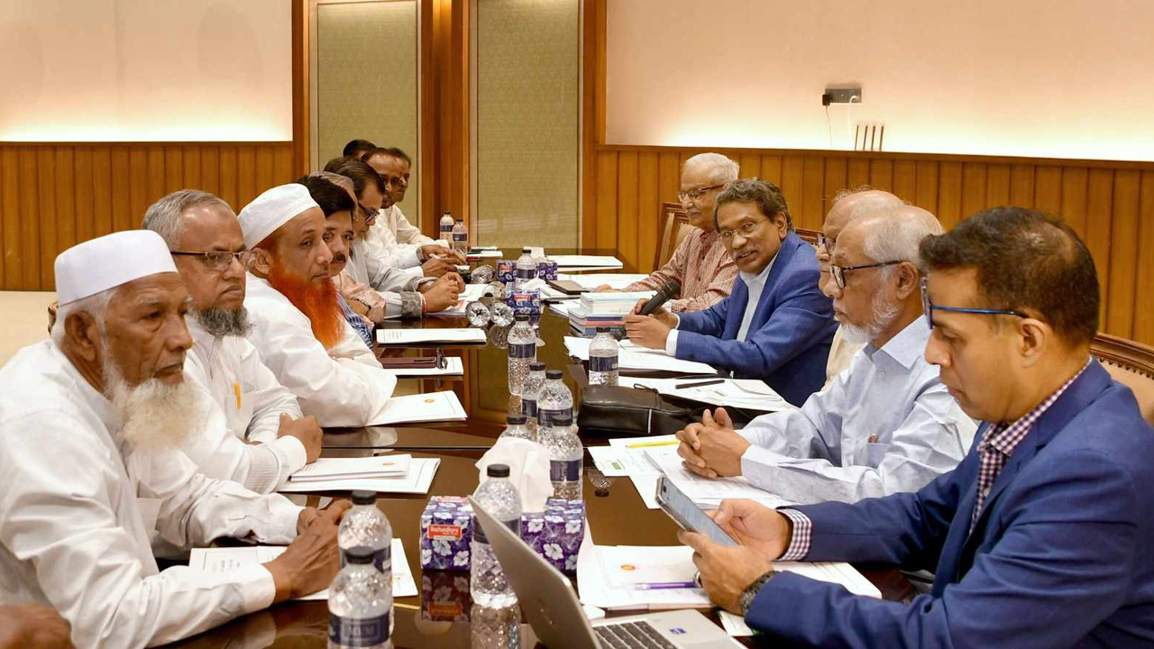 ঐকমত্যে পৌঁছাতে হলে সবাইকে ছাড় দিতে হবে: আলী রীয়াজ