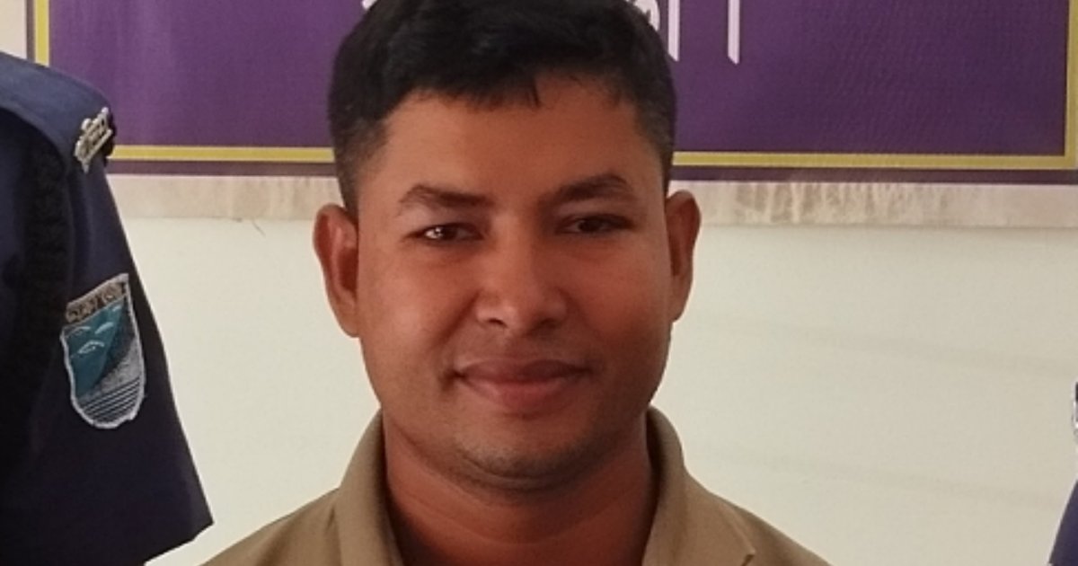 রাজবাড়ীতে বাস পোড়ানোর মামলায় স্বেচ্ছাসেবক লীগ নেতা আটক