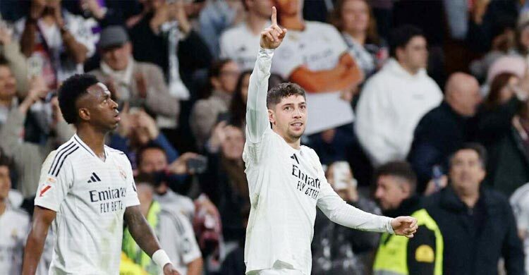 শেষ মুহূর্তে নাটকীয় জয়ে শিরোপা দৌড়ে টিকে রইলো রিয়াল