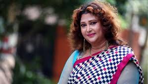 ছেলের ‘মিথ্যা’ মামলা থেকে অব্যাহতির জন্য বিএনপি অফিসে অভিনেত্রী রিনা খান