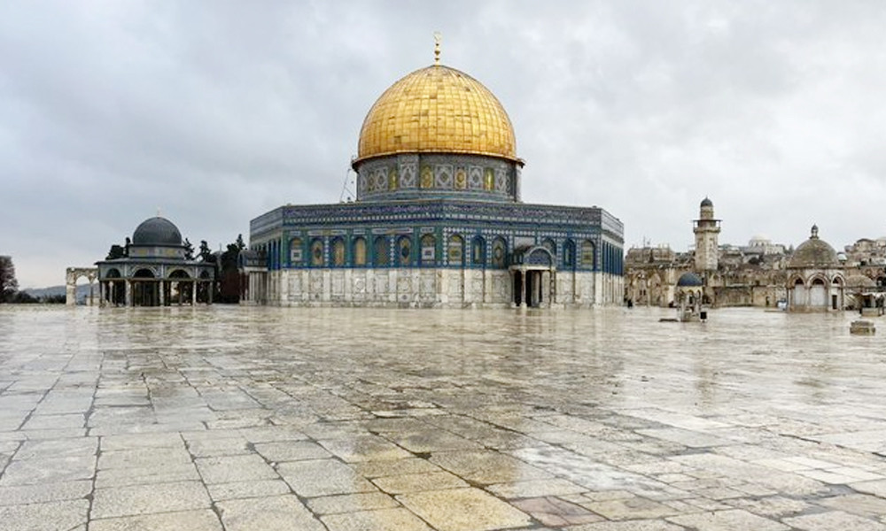 আল-আকসা মসজিদে জুমার নামাজে ইসরায়েলের নিষেধাজ্ঞা