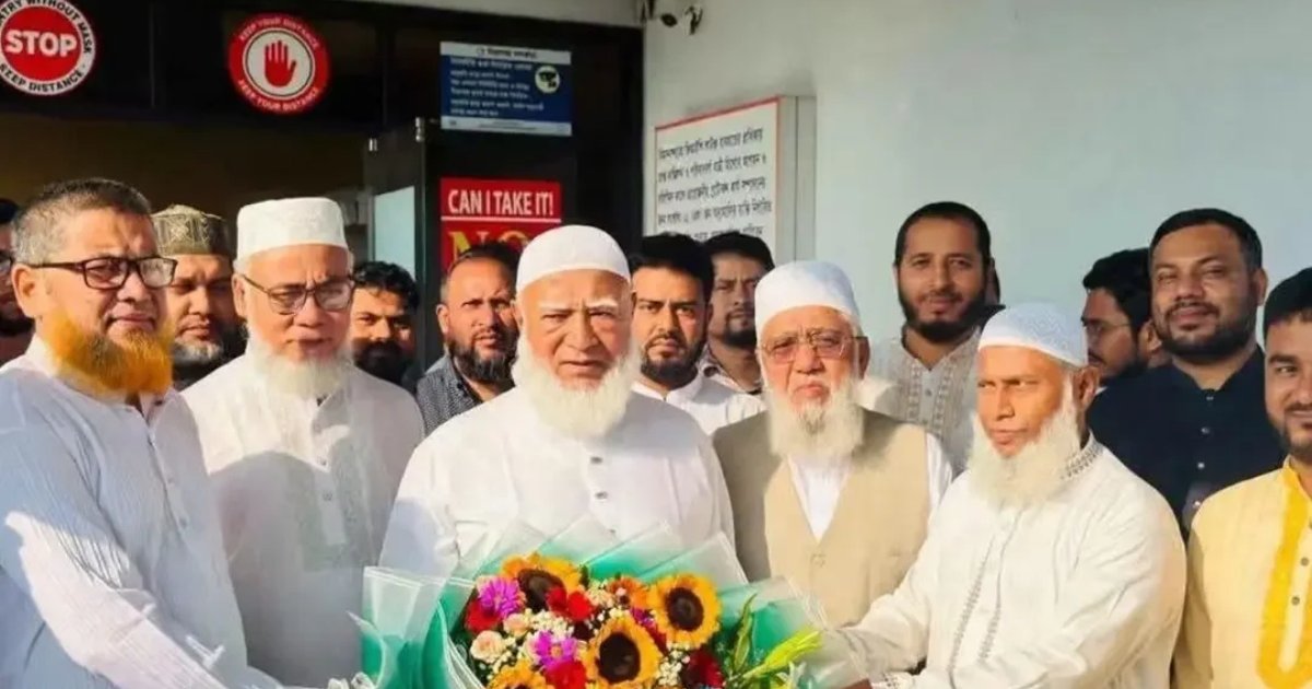ড. শফিকুর রহমান চট্টগ্রামে পৌঁছেছেন