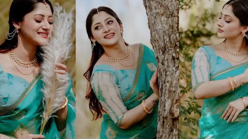 পূজার সাজে পূজা চেরী