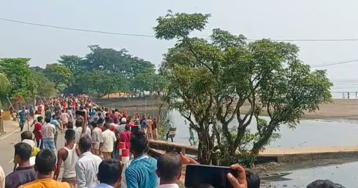 ৪ গ্রামের সংঘর্ষের ঘটনায় আহত ৩০, মসজিদের মাইকে ঘোষণা ছিল মাঠে উপস্থিত থাকার