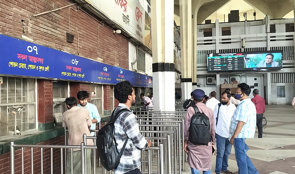 মুহূর্তেই শেষ পশ্চিমাঞ্চলের  ১৫ হাজার ট্রেনের টিকিট