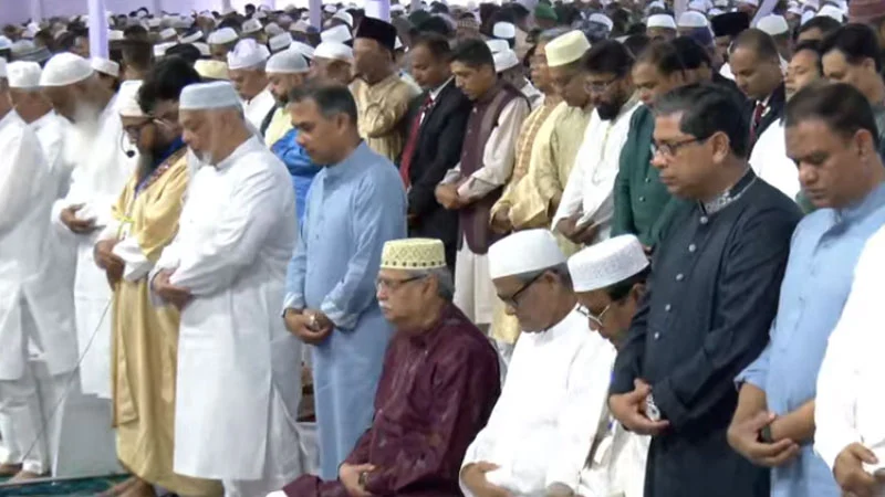 রাষ্ট্রপতি ও প্রধানমন্ত্রীর অংশগ্রহণে ঈদুল ফিতরের প্রধান জামাত অনুষ্ঠিত