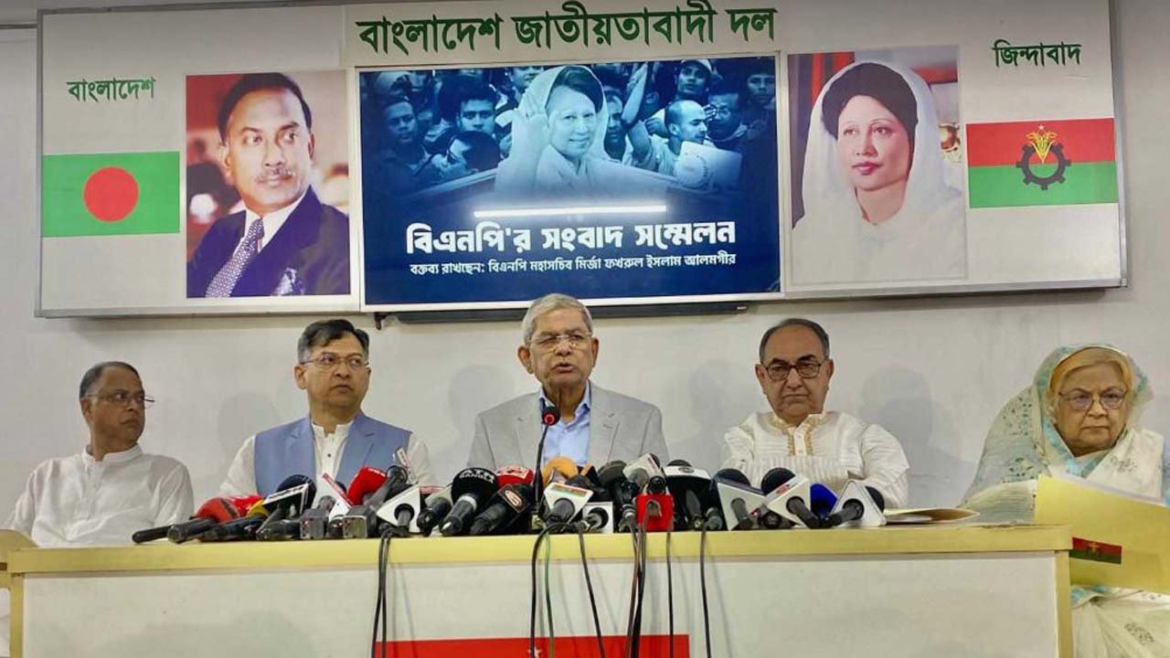 কোনো মহলের এজেন্ডা যেন সরকারের কর্মপরিকল্পনার অংশ না হয়: মির্জা ফখরুল