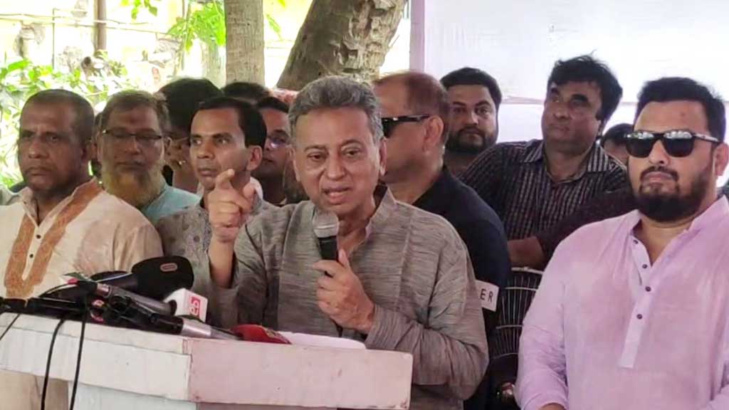 বিএনপিতে যোগ দিতে চাইলে ঘোষণা দিয়ে আসতে হবে: আমীর খসরু