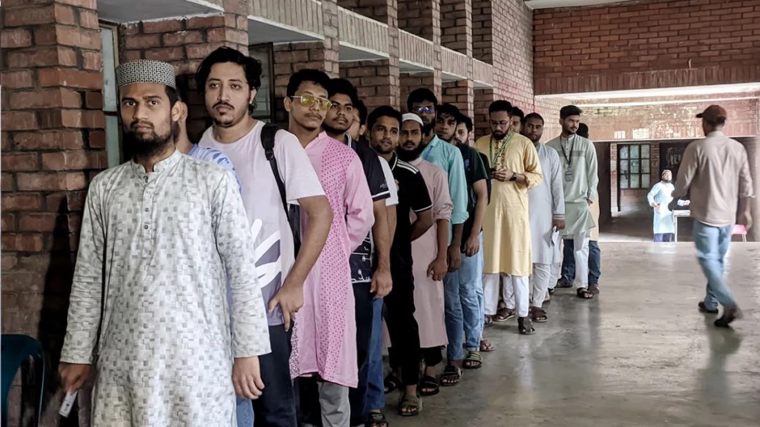 শান্তিপূর্ণ পরিবেশে জাকসুতে ভোটগ্রহণ শুরু