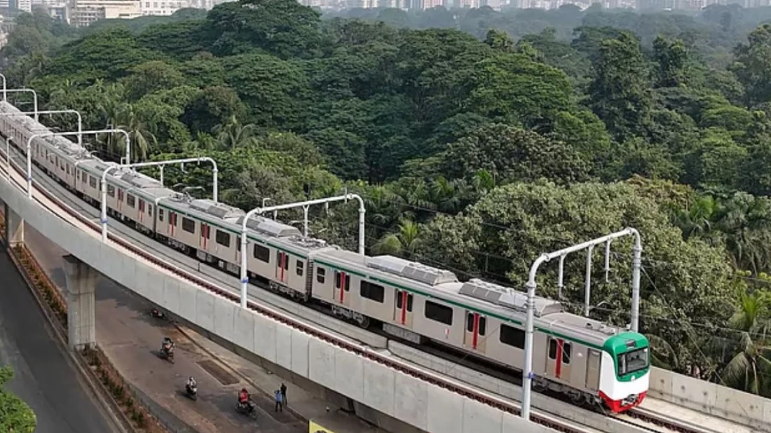 মেট্রোরেলের চলাচল সময় বাড়ছে এক ঘণ্টা, আগামী মাসে বাড়বে ট্রিপও