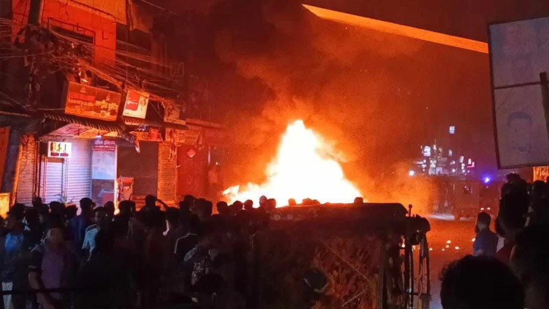 ইসরায়েলি পণ্য বর্জনের ডাক, গাজীপুরে ব্যবসা প্রতিষ্ঠানে হামলা