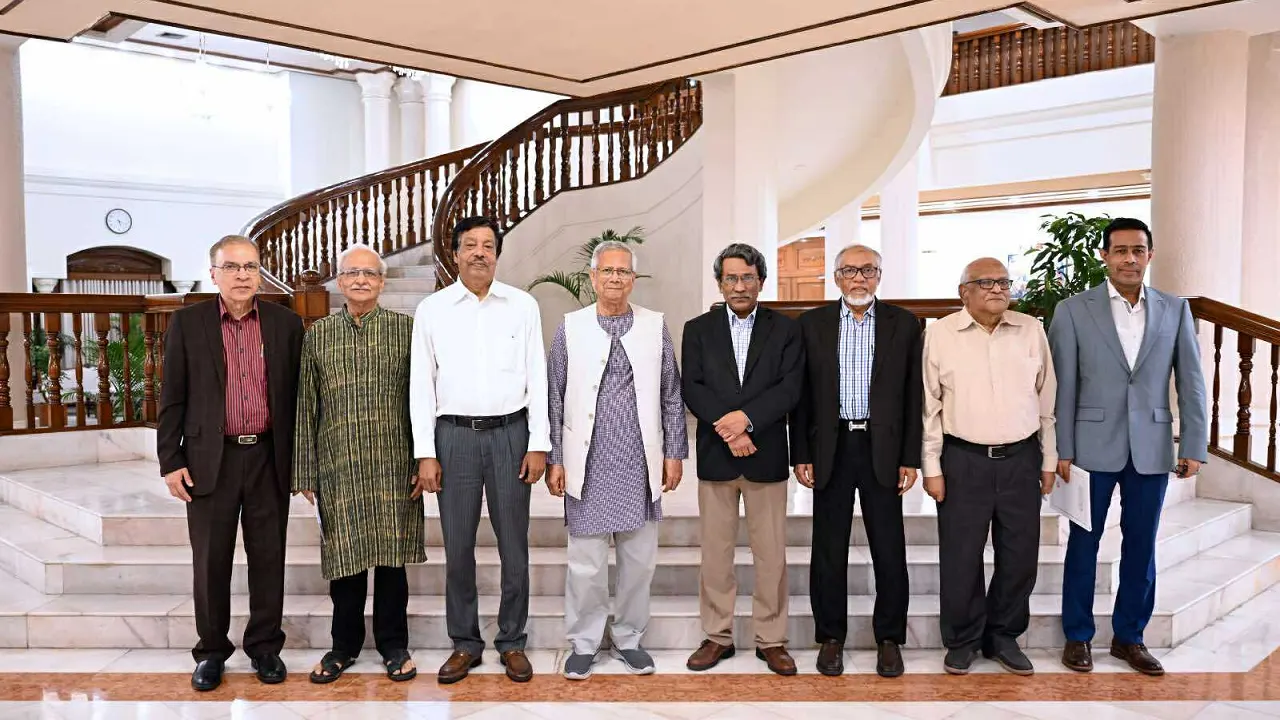 নির্বাচনের আগে বা নির্বাচনের দিন গণভোটের সুপারিশ ঐকমত্য কমিশনের