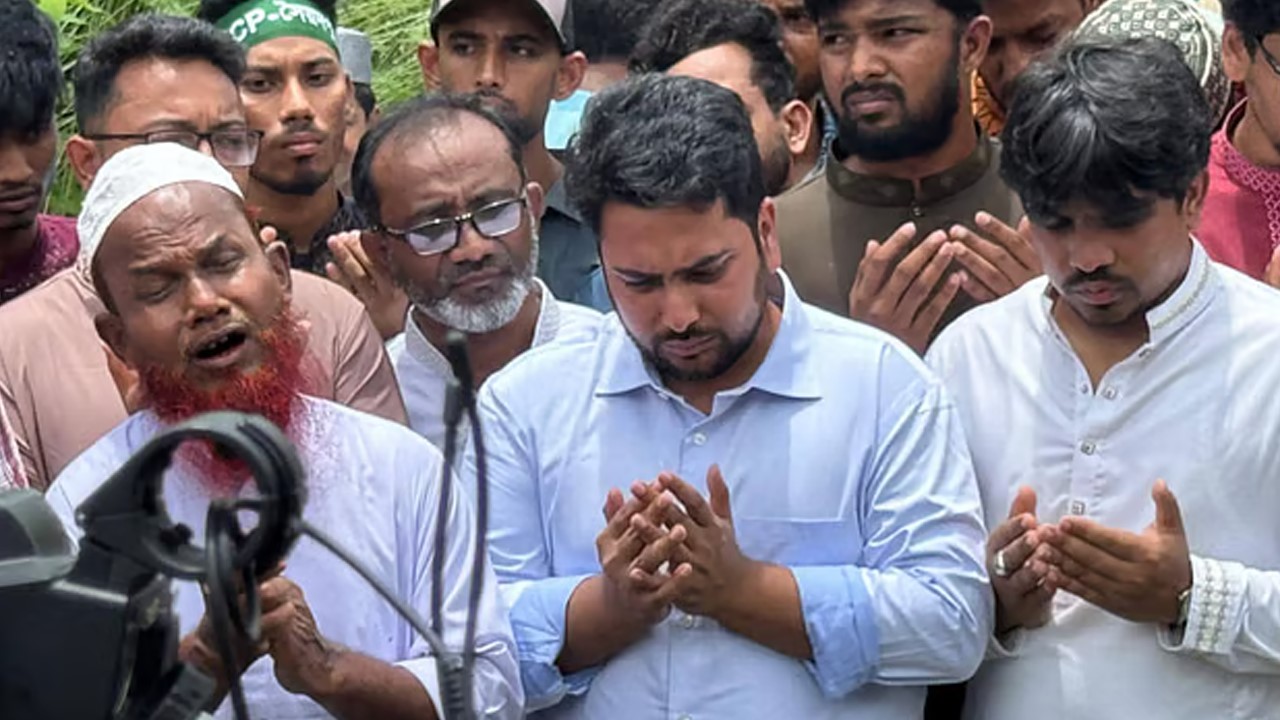 জুলাই সনদ বাস্তবায়ন ছাড়া নির্বাচনে যাবে না এনসিপি: নাহিদ ইসলাম