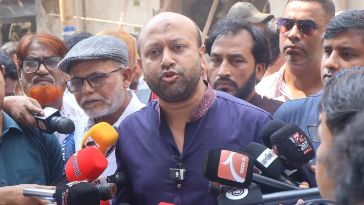 স্বাস্থ্যকেন্দ্র ধ্বংসের ঘটনা নজিরবিহীন: ব্যারিস্টার ফুয়াদ