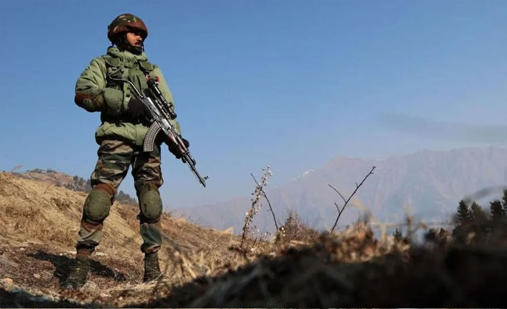 রাজস্থানে পাকিস্তানি রেঞ্জার আটক, কাশ্মিরে ভয়াবহ সংঘর্ষ