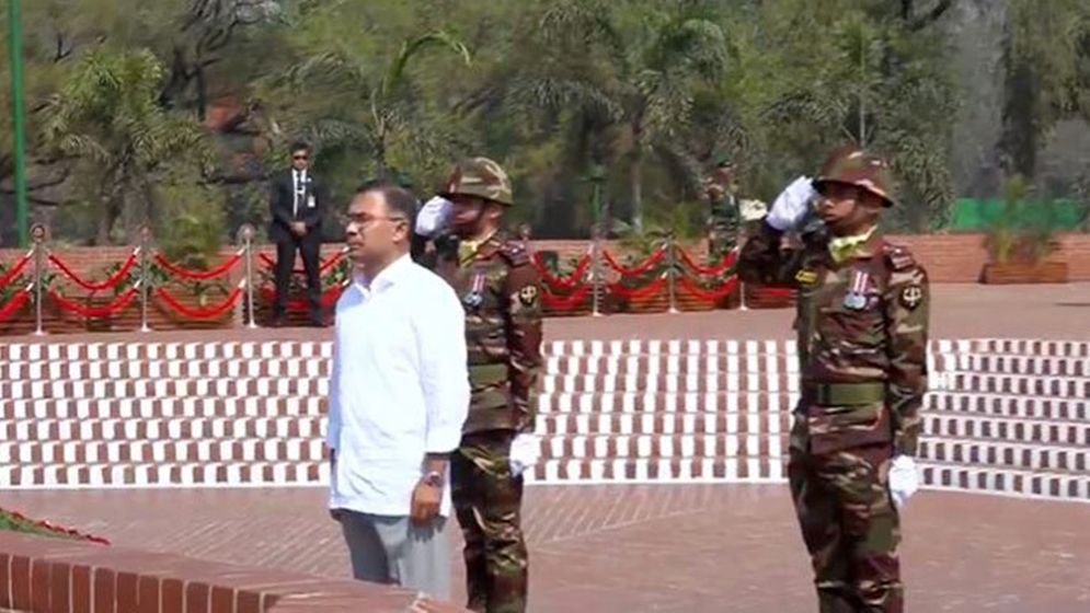 জাতীয় স্মৃতিসৌধে প্রধানমন্ত্রী তারেক রহমানের শ্রদ্ধা