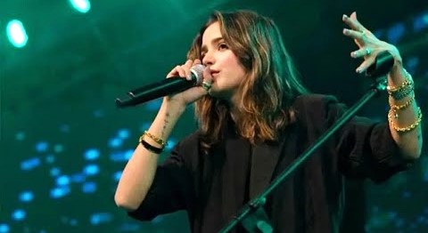 আজ ঢাকায় গাইবেন পাকিস্তানি গায়িকা আইমা বেগ