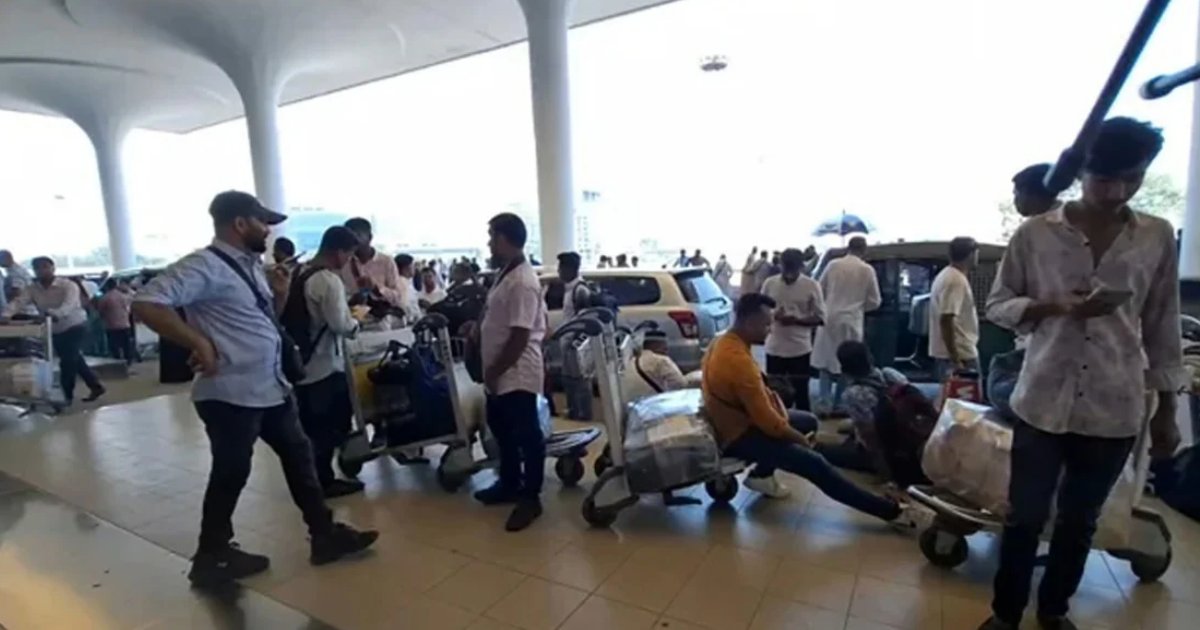 সৌদি আরবে সীমিত ফ্লাইট চলাচল, ১৫৩টি ফ্লাইট ব্যাহত—আটকে পড়লেন ২২ হাজারের বেশি যাত্রী