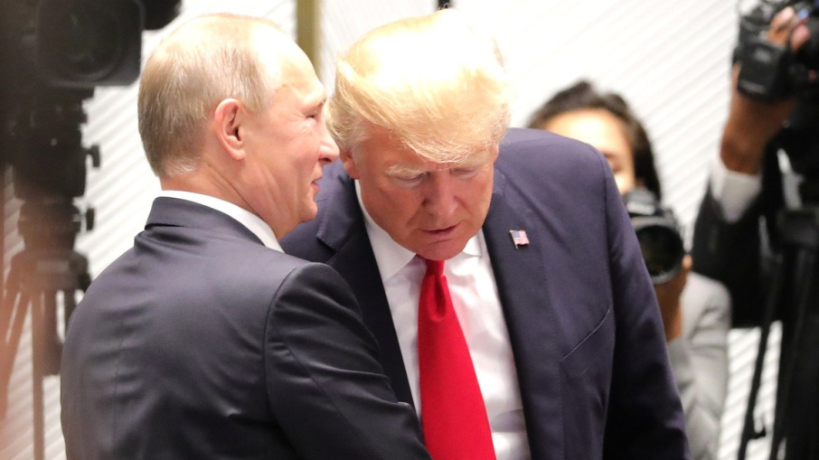 ১৫ আগস্ট আলাস্কায় পুতিন-ট্রাম্প বৈঠক,অঞ্চল বিনিময়ের আভাস