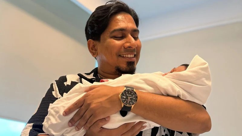 পুত্রসন্তানের বাবা হলেন নির্মাতা কাজল আরেফিন অমি