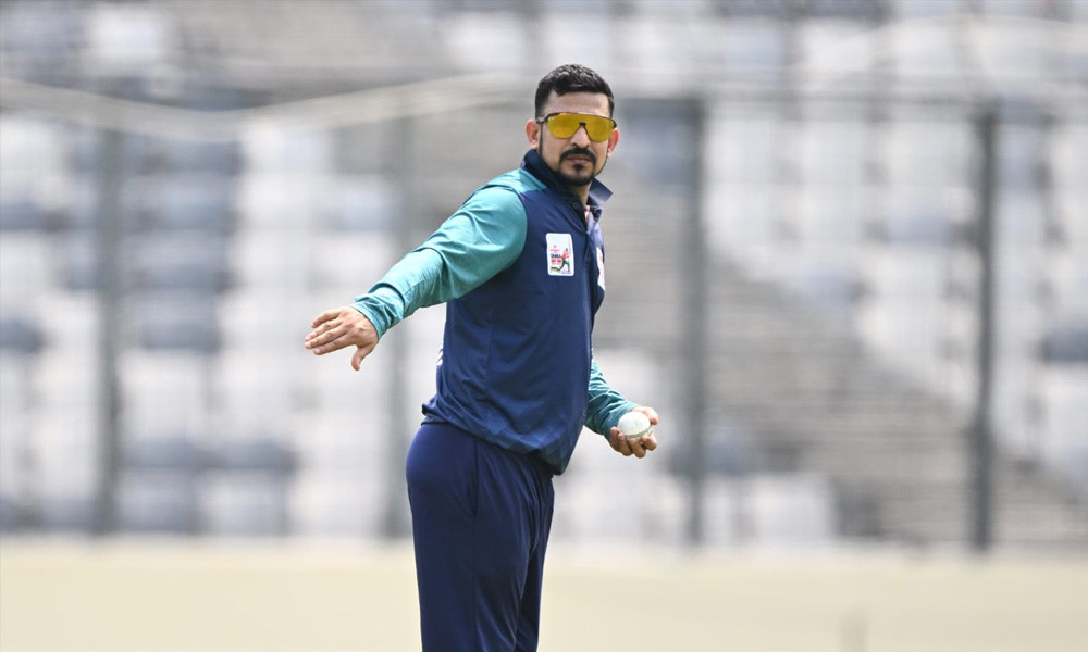 দীর্ঘ নিষেধাজ্ঞা কাটিয়ে মাঠে ফিরলেন নাসির