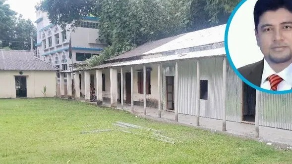 নতুন ফাঁদে প্রধান শিক্ষিকাকে সরানোর চেষ্টা, কর্মবিরতির ডাক