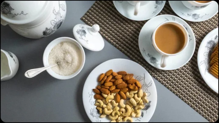 চায়ের সঙ্গে কোন খাবার গ্রহণ করবেন, কোনটি এড়িয়ে চলবেন?