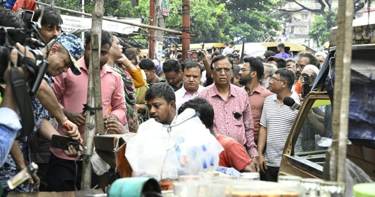 ফুটপাত দখল ও উচ্ছেদের চক্র: নেপথ্যে কারা?