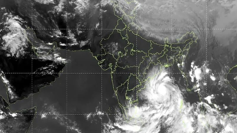 অতি প্রবল ঘূর্ণিঝড়ের রূপ নিচ্ছে ‘অর্ণব’, ২৮ অক্টোবর অন্ধ্র উপকূল অতিক্রমের আশঙ্কা