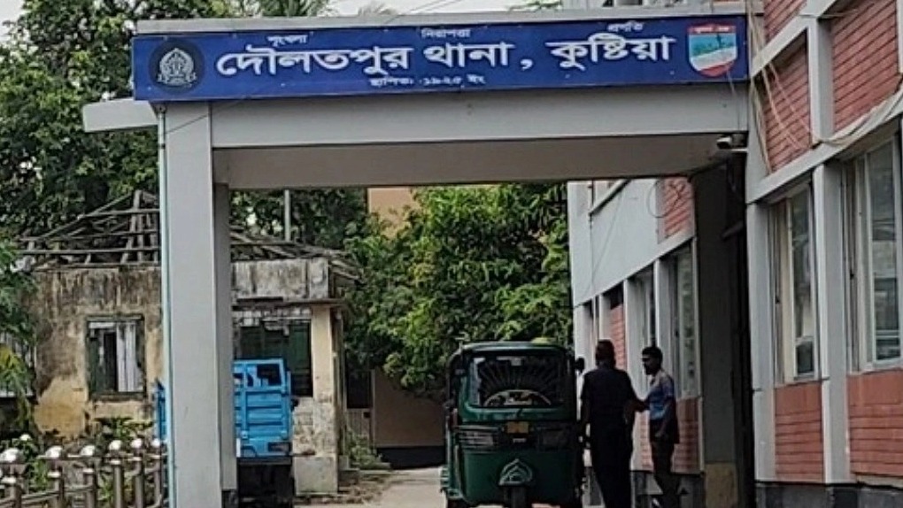 দৌলতপুরে দুই গ্রুপের সংঘর্ষে একজন নিহত, আহত ৭