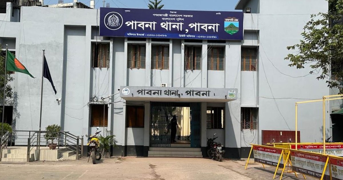 মাদ্রাসায় ছাত্রীকে যৌন হয়রানির অভিযোগ, স্থানীয়দের আগুন ও ভাঙচুর