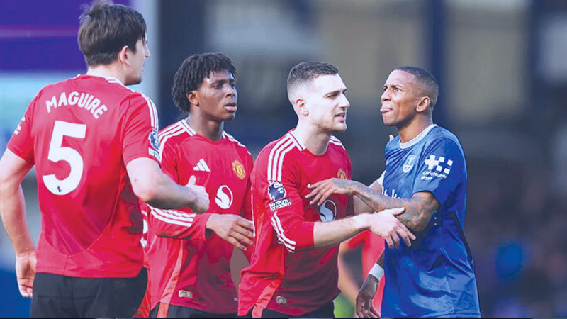 এভারটনের বিপক্ষে নাটকীয় ড্র ম্যানইউর