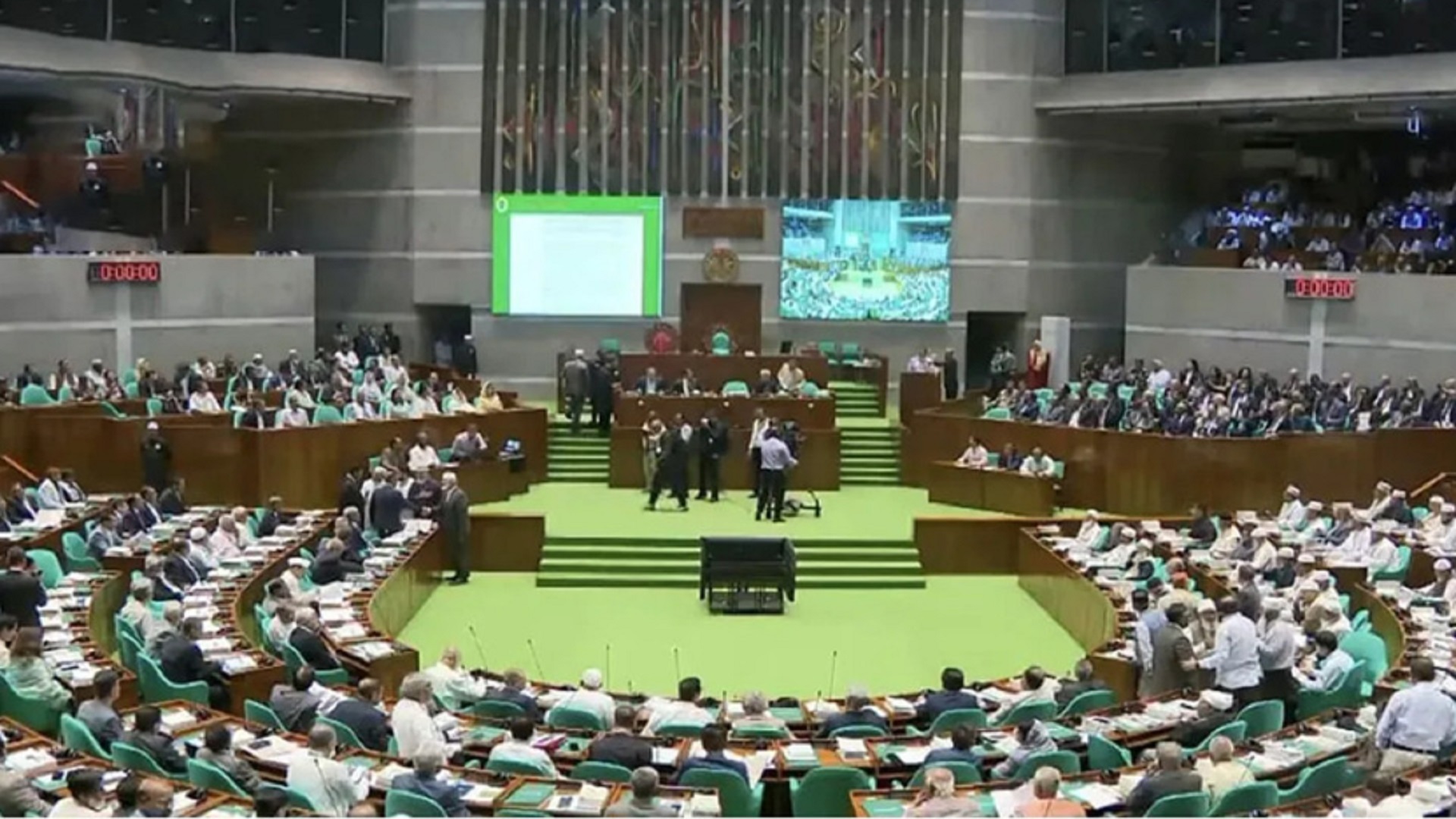 কী কী সুযোগ-সুবিধা ও বেতন-ভাতা কত পান সংরক্ষিত আসনের নারী এমপিরা