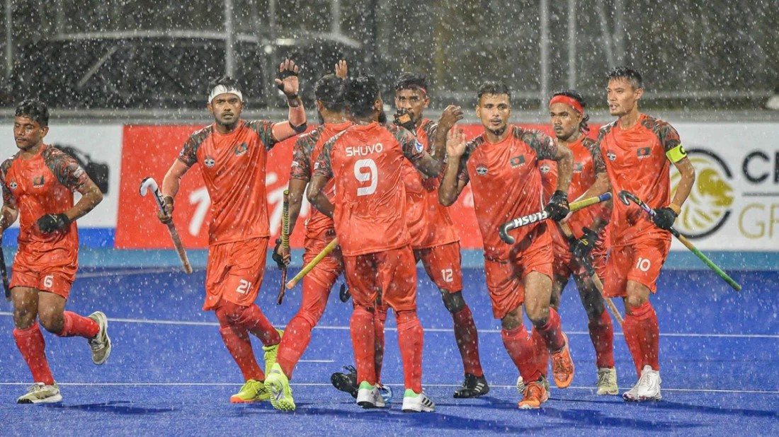 কাজাখ শিবিরে বাংলাদেশের বিজয় উল্লাস