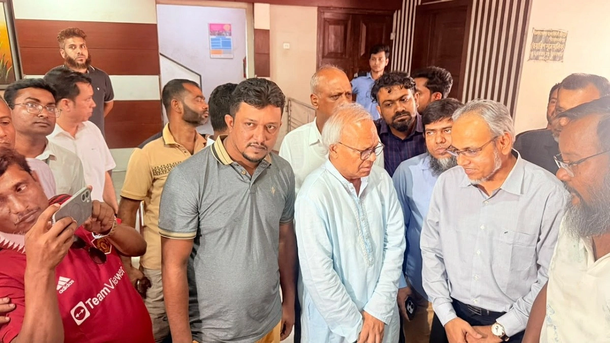 বিএনপির স্বাস্থ্য সম্পাদক সাইফুল ইসলামের জন্য কৃত্রিম পা সংযোজনের ব্যবস্থা করেছেন