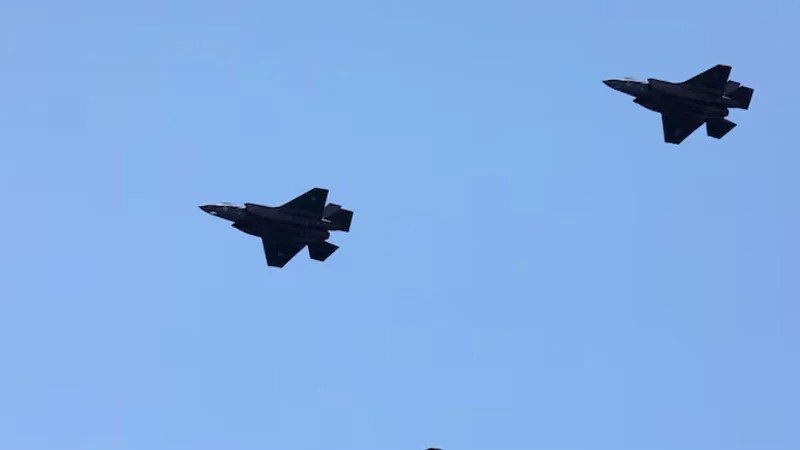 ইরানের ছয়টি বিমানবন্দরে হামলা চালিয়ে ১৫টি যুদ্ধবিমান ধ্বংসের দাবি ইসরায়েলের