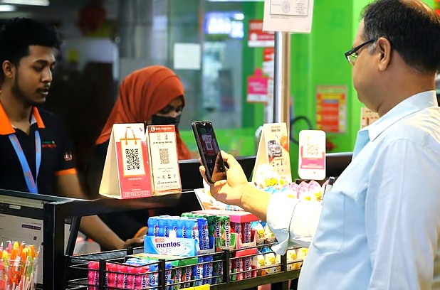 ঈদের কেনাকাটায় ব্যাংক কার্ড ও ডিজিটাল লেনদেনে সব আকর্ষণীয় অফার একসঙ্গে