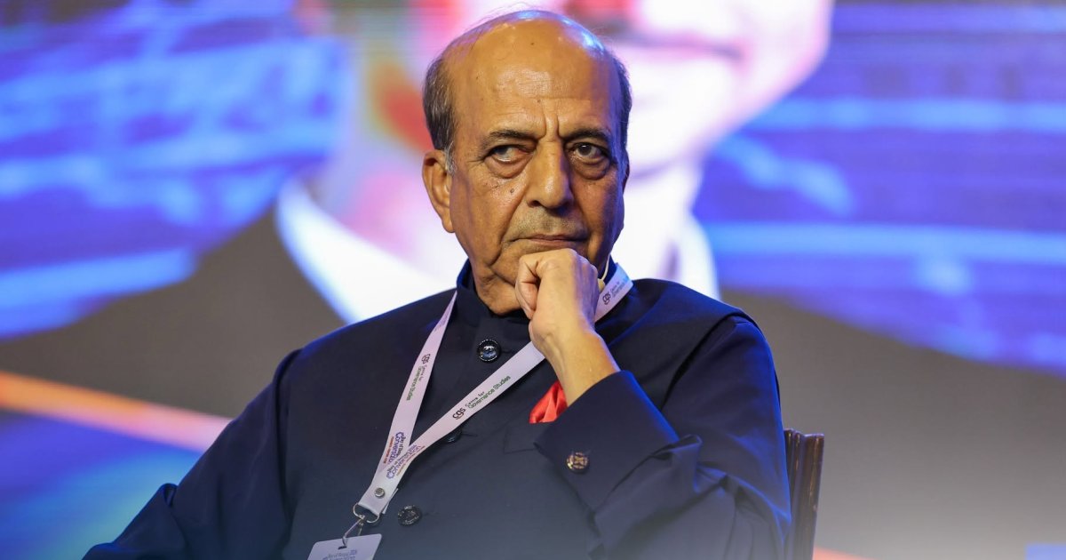 শেখ হাসিনাকে ফেরানোর বিষয়ে দীনেশ ত্রিবেদীর বক্তব্য