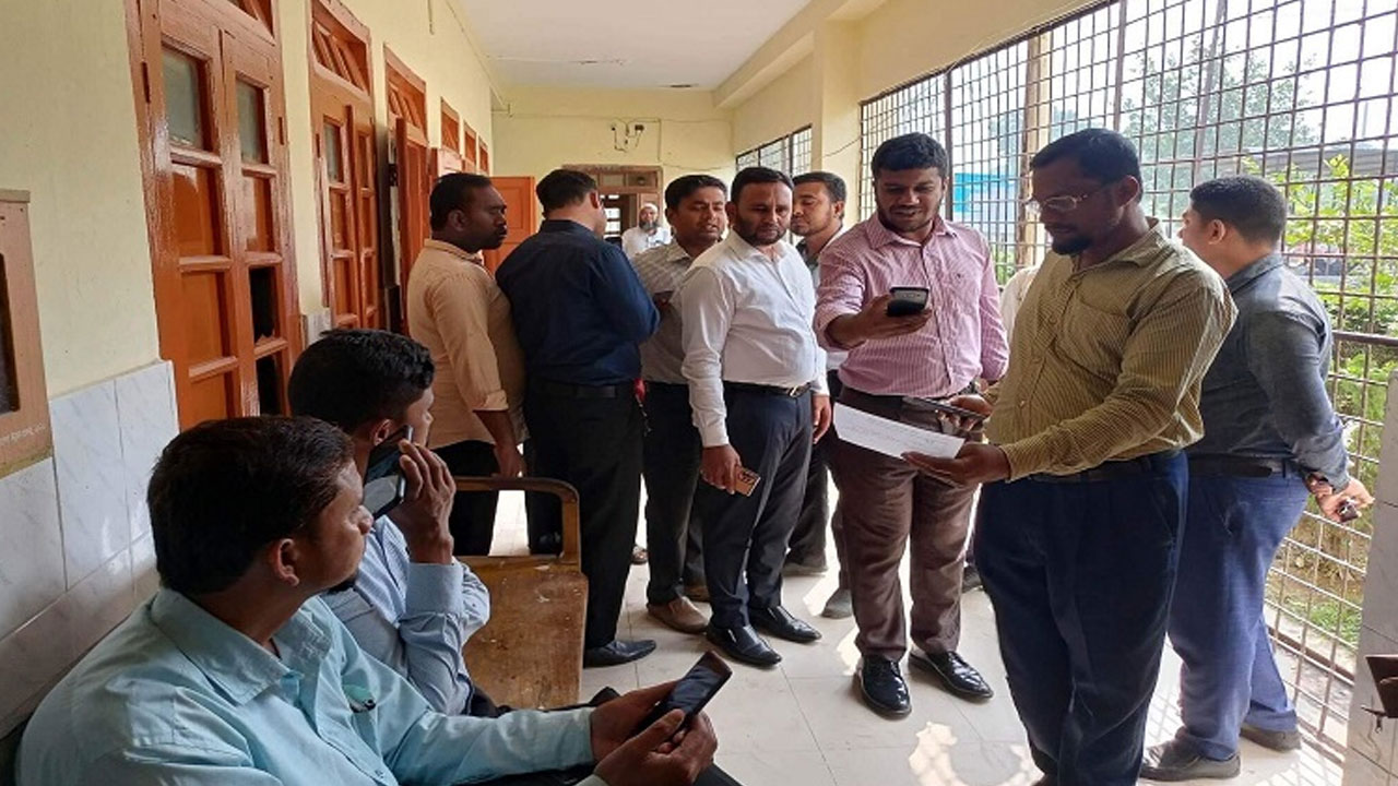 চিকিৎসকদের সঙ্গে সরাসরি সাক্ষাৎ করতে পারবেন না ওষুধ কোম্পানির প্রতিনিধিরা