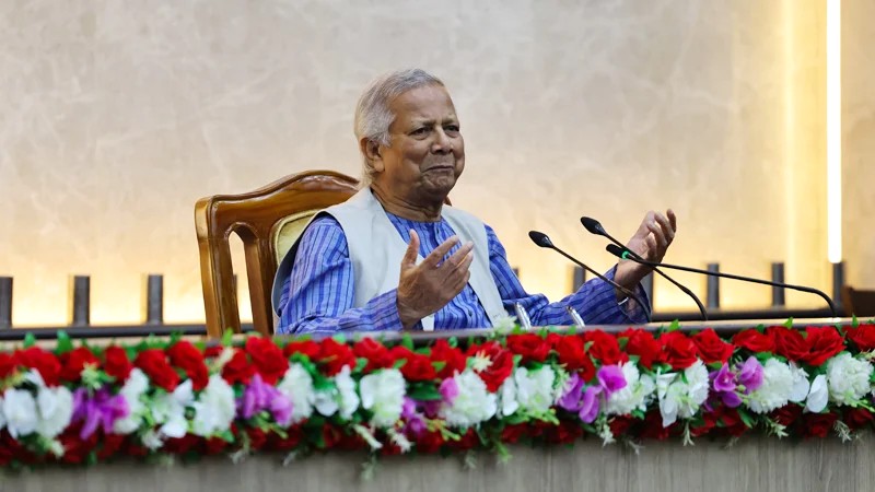 প্রধান উপদেষ্টার সঙ্গে পুলিশের ১২৭ কর্মকর্তার বৈঠক চলছে