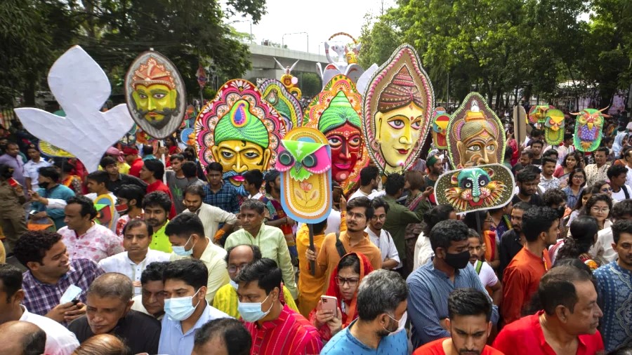 নতুন নামে পুরনো উৎসব: আনন্দ শোভাযাত্রা