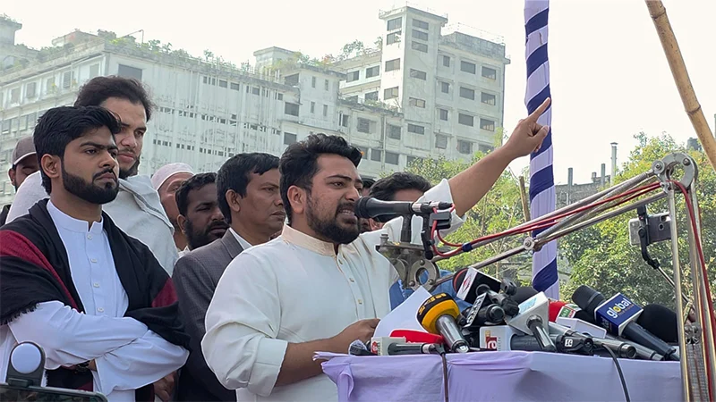 ভোটকেন্দ্র দখল-ভোট চুরির চেষ্টা করলে পরিণতি ফ্যাসিস্টদের মতোই হবে: নাহিদ ইসলাম