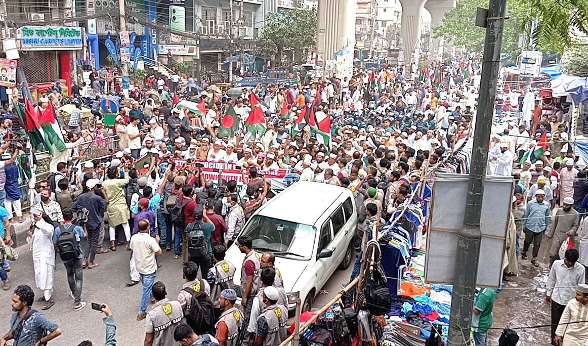 ফিলিস্তিনে হামলার বিচার দাবিতে মিছিল,সালাম ফিরিয়ে নারায়ে তাকবির