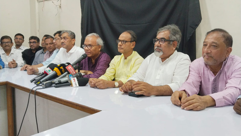 আ.লীগের ‘ক্লিন ইমেজ’ নেতাদের জন্য বিএনপির দরজা খোলা: রিজভী