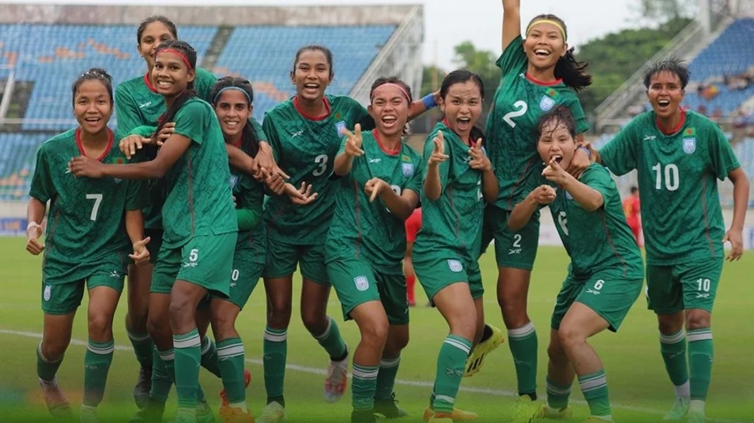 বিশ্বকাপের স্বপ্ন জাগাচ্ছে এশিয়ান কাপে ঋতুপর্ণাদের সাফল্য